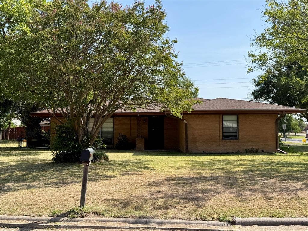 1599 Anthony Street, Kaufman, TX 75142