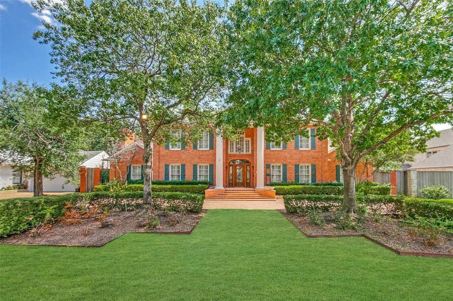 Property photo for 6214 Northwood Road, Dallas, TX