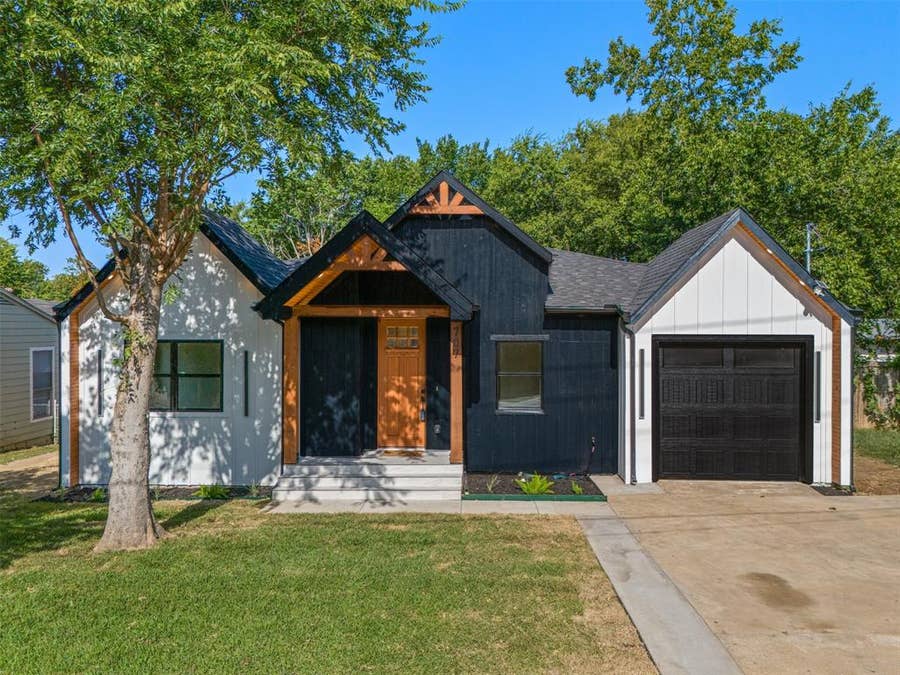 Property photo for 707 Hilltop Drive, Irving, TX