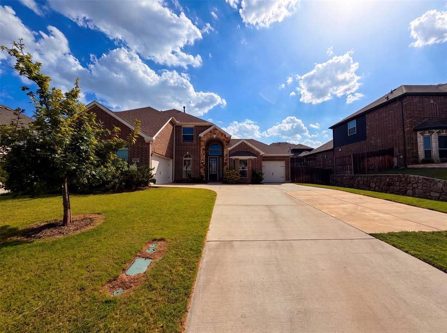 Property photo for 4305 Curlew Lane, Garland, TX