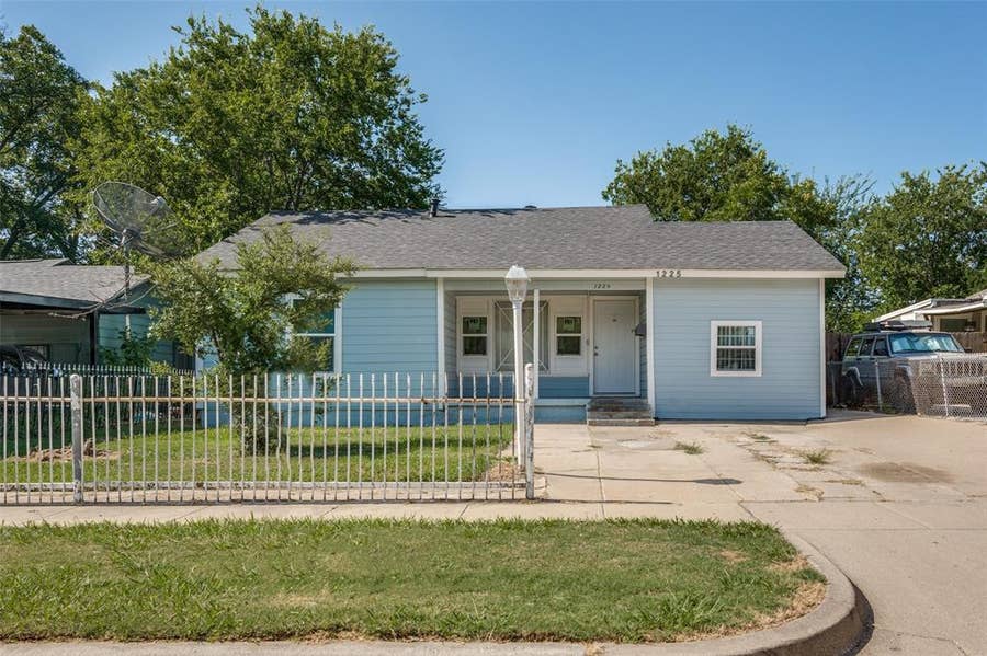 Property photo for 1225 W Boyce Avenue, Fort Worth, TX