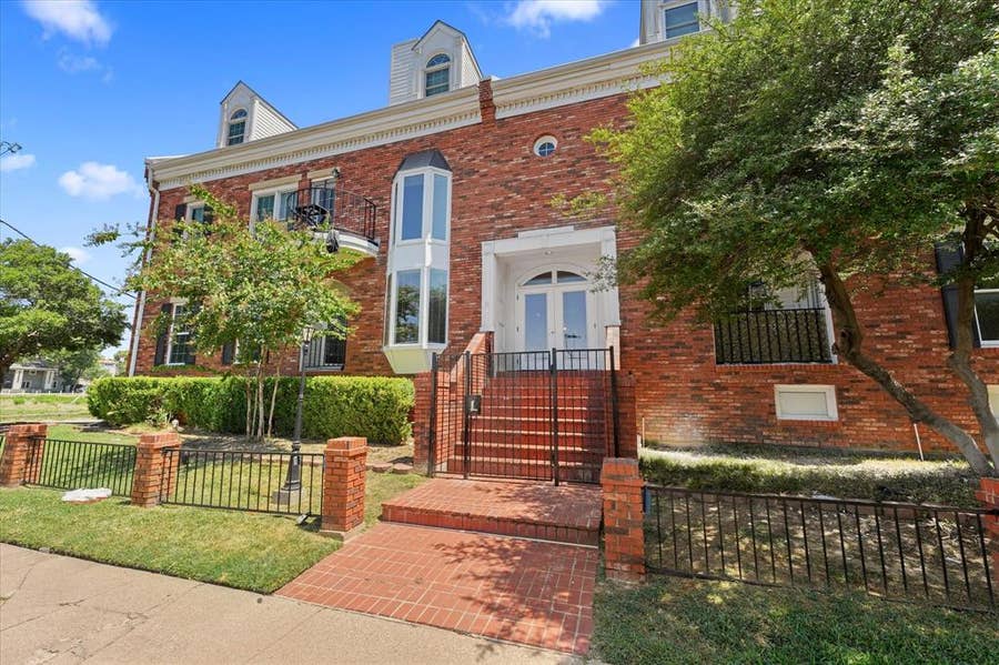 Property photo for 4034 Rawlins Street, #101, Dallas, TX