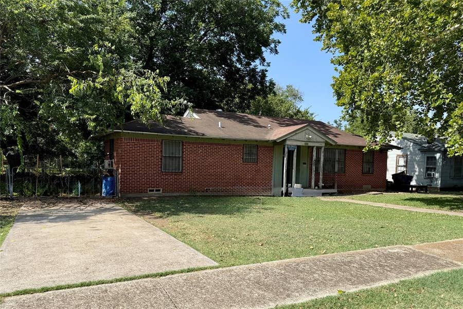 Property photo for 4310 Dawes Drive, Dallas, TX