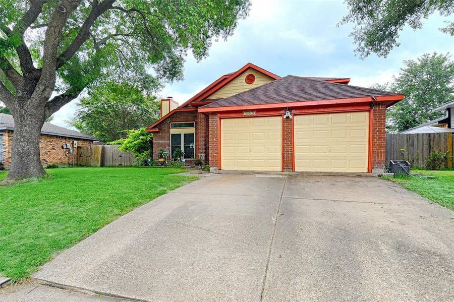 Property photo for 7814 Clairmont Avenue, Rowlett, TX