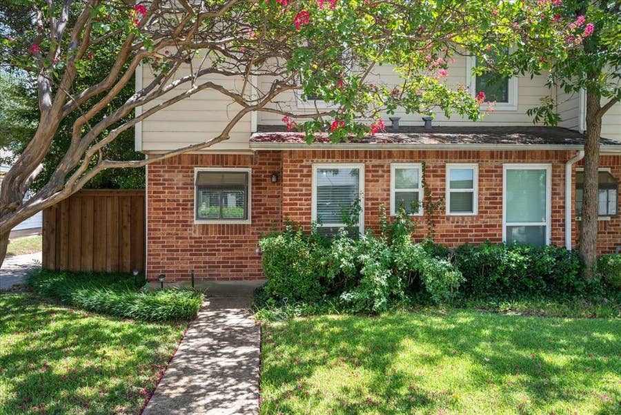 Property photo for 5505 Live Oak Street, #116, Dallas, TX