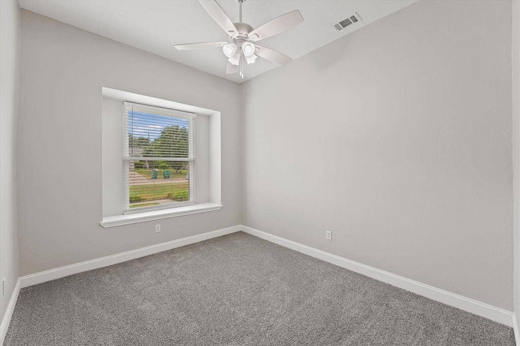 670 Honeysuckle Lane, Cedar Hill, TX 75104