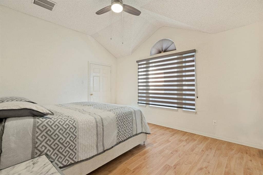 3705 Pinetree Drive, McKinney, TX 75070 3705 Pinetree Drive, McKinney, TX 75070
