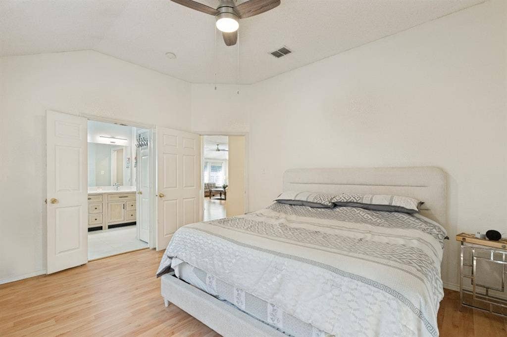 3705 Pinetree Drive, McKinney, TX 75070 3705 Pinetree Drive, McKinney, TX 75070