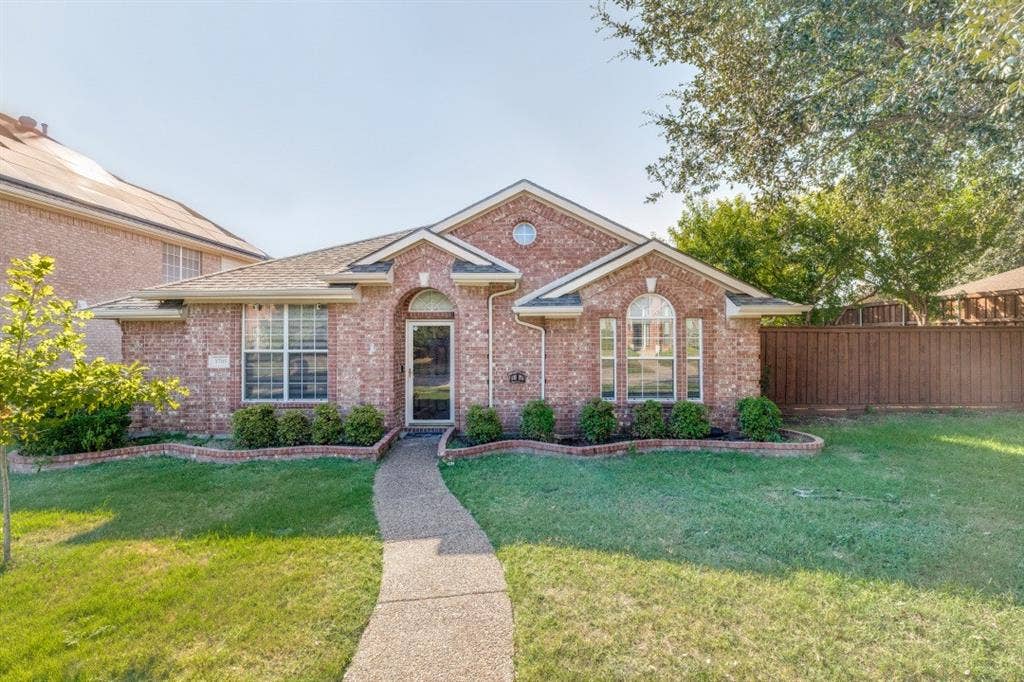 3705 Pinetree Drive, McKinney, TX 75070 3705 Pinetree Drive, McKinney, TX 75070