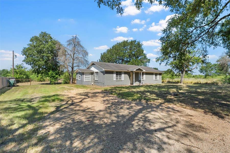 Property photo for 1374 Saffles Road, Robinson, TX