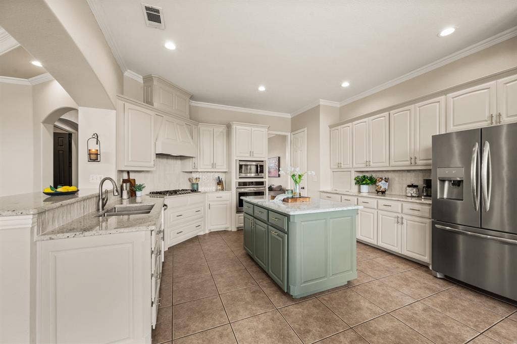 13425 Willow Creek Drive, Haslet, TX 76052 13425 Willow Creek Drive, Haslet, TX 76052