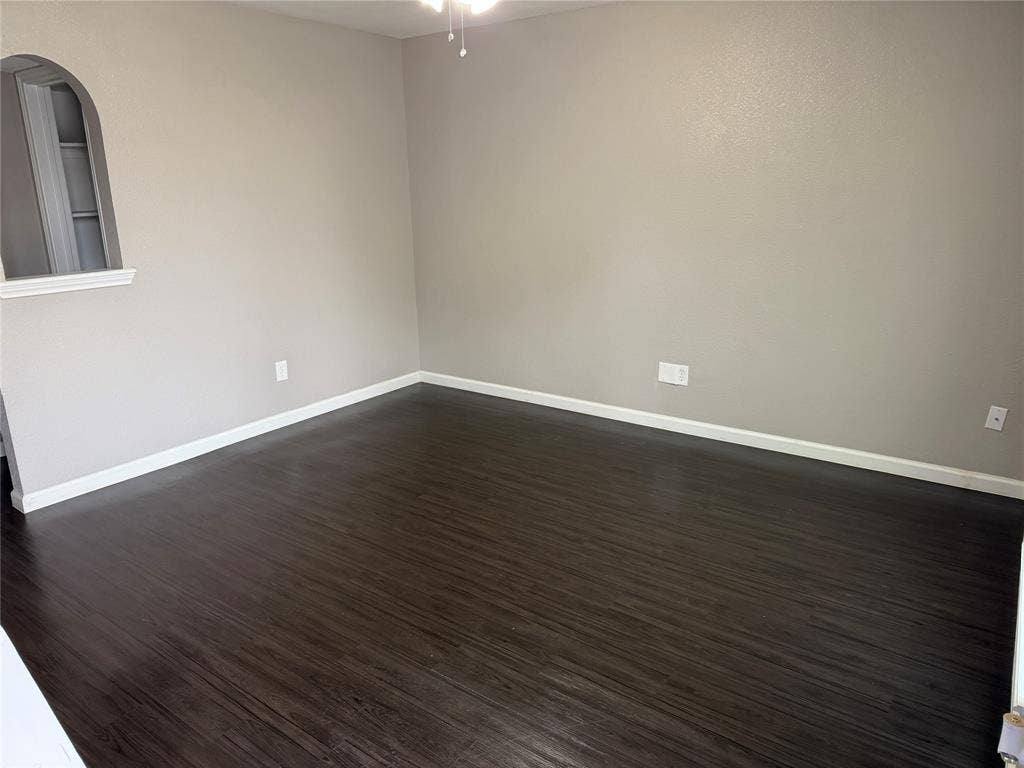 357 NW Newton, Burleson, TX 76028 357 NW Newton, Burleson, TX 76028