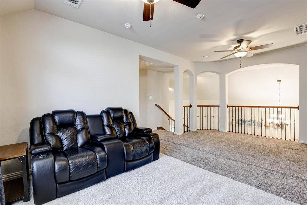 1612 Scarlet Crown Drive, Fort Worth, TX 76177