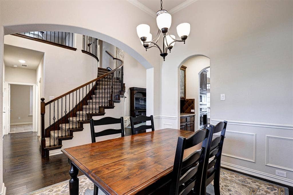 1612 Scarlet Crown Drive, Fort Worth, TX 76177