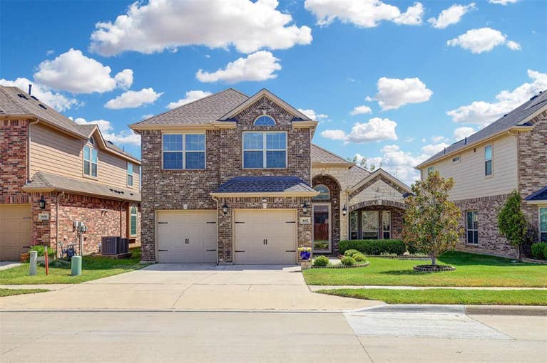 Featured Property image for 1612 Scarlet Crown Drive