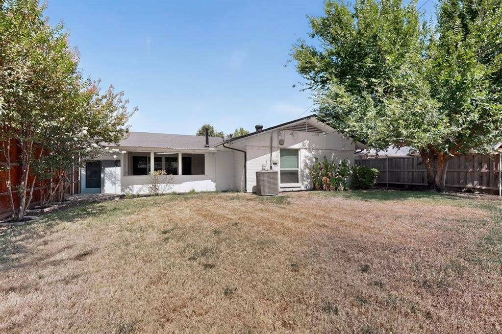 3264 Northaven Road, Dallas, TX 75229