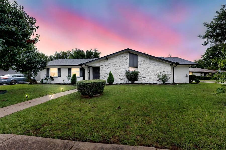 Property photo for 3264 Northaven Road, Dallas, TX