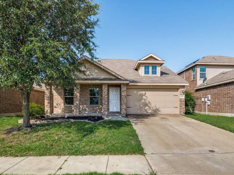 Property photo for 2005 Brackettville, Forney, TX