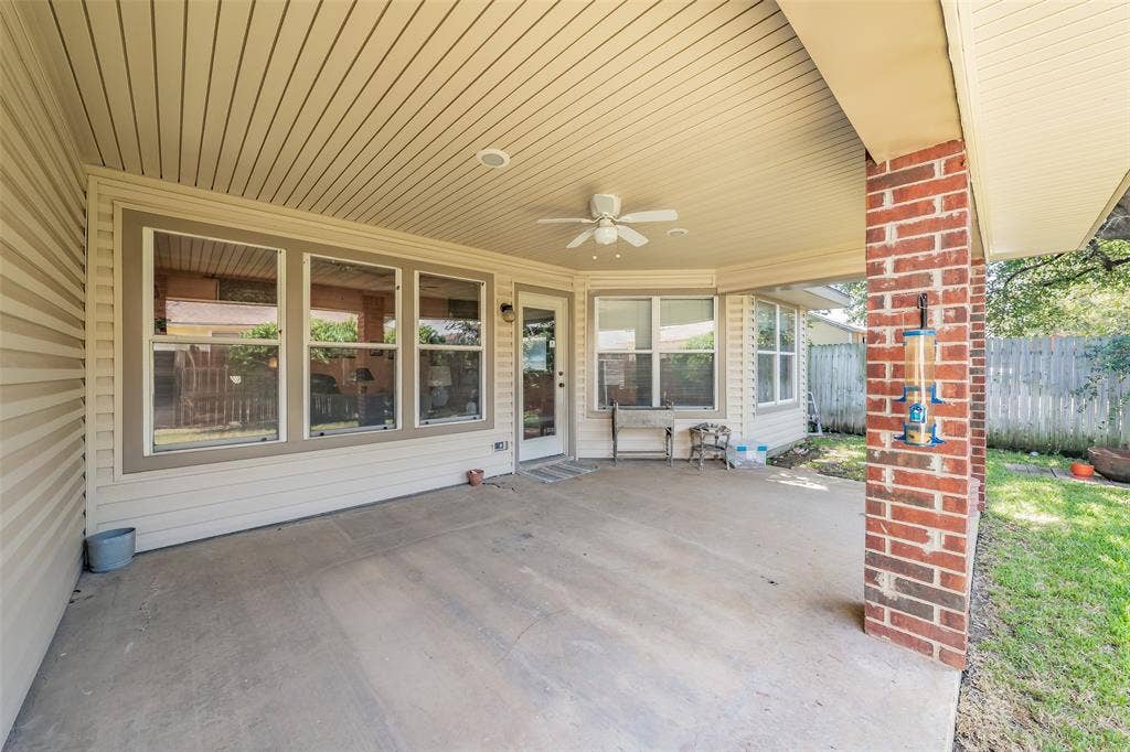 1108 Middlebury Lane, Euless, TX 76040 1108 Middlebury Lane, Euless, TX 76040