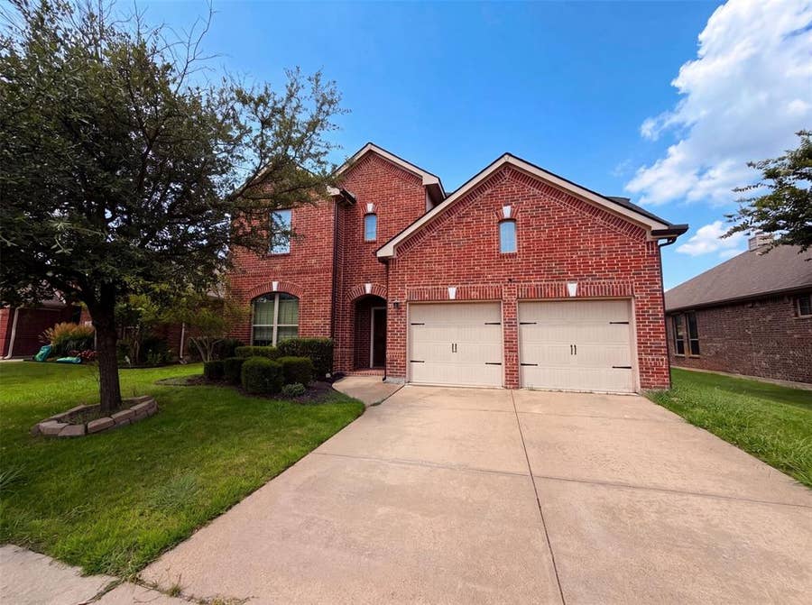 Property photo for 174 Hampton Drive, Fate, TX