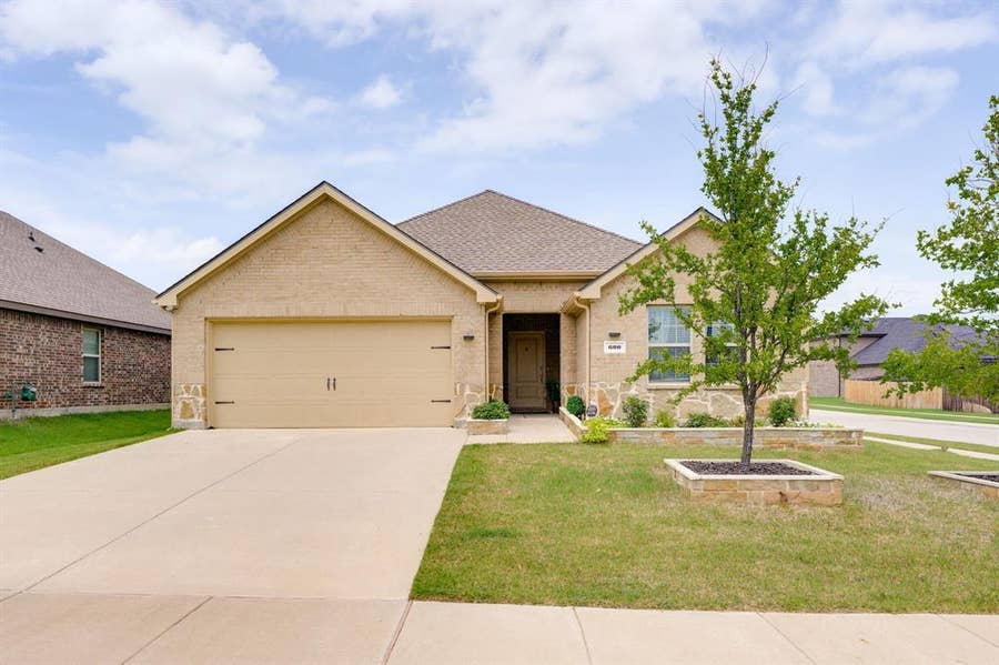 Property photo for 600 Auburn Forest Drive, Princeton, TX