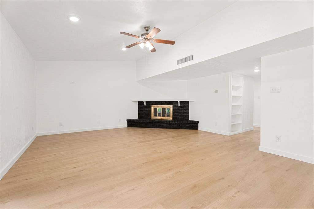 421 Parkvale Lane, Grand Prairie, TX 75052 421 Parkvale Lane, Grand Prairie, TX 75052