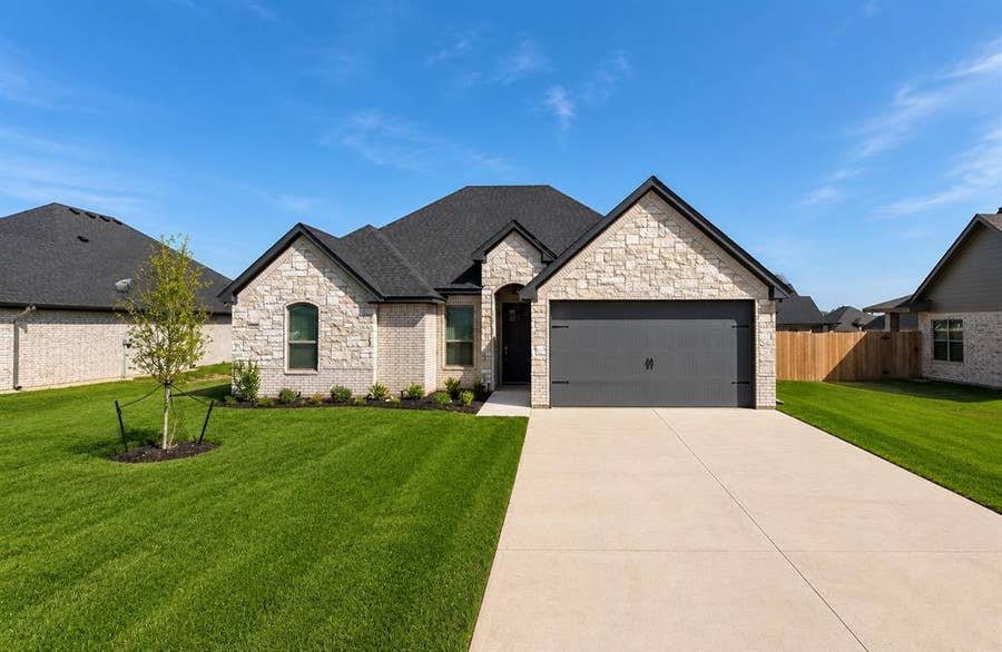 Property photo for 3321 Arrow Creek Drive, Granbury, TX