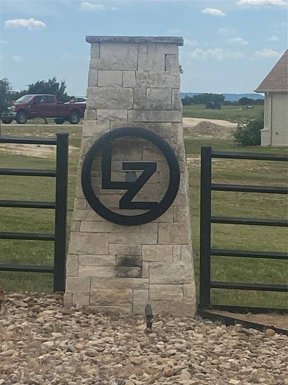 8064 Lanzara Way, Godley, TX 76044 Subdivision Entrance