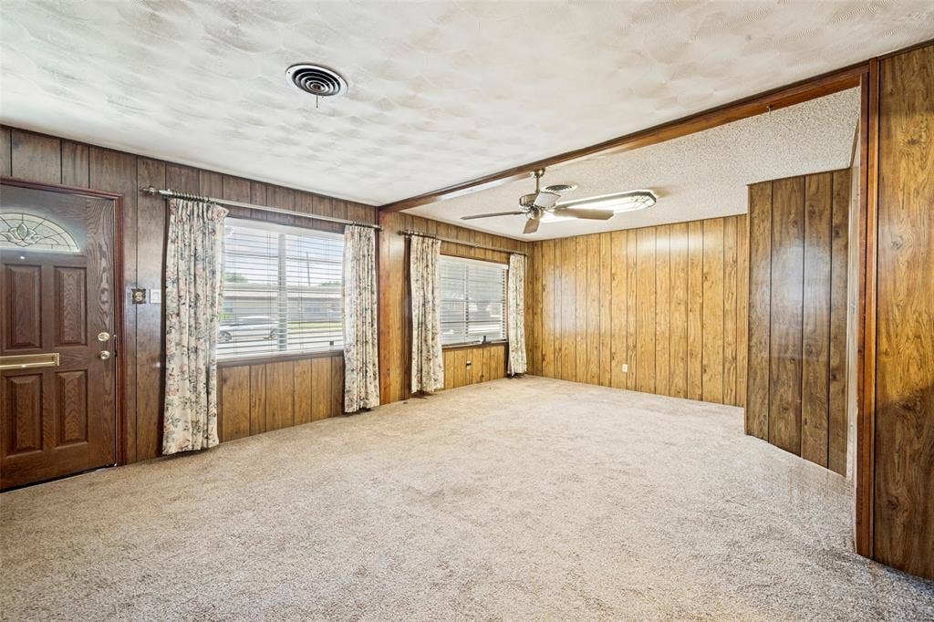 5213 Bonnie Wayne Street, Haltom City, TX 76117 5213 Bonnie Wayne Street, Haltom City, TX 76117