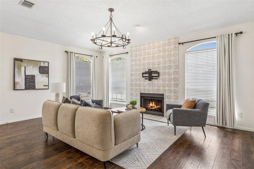 2108 Monticello Circle, Plano, TX 75075 2108 Monticello Circle, Plano, TX 75075