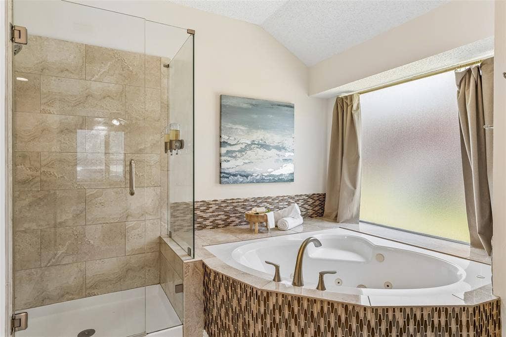 2108 Monticello Circle, Plano, TX 75075 2108 Monticello Circle, Plano, TX 75075