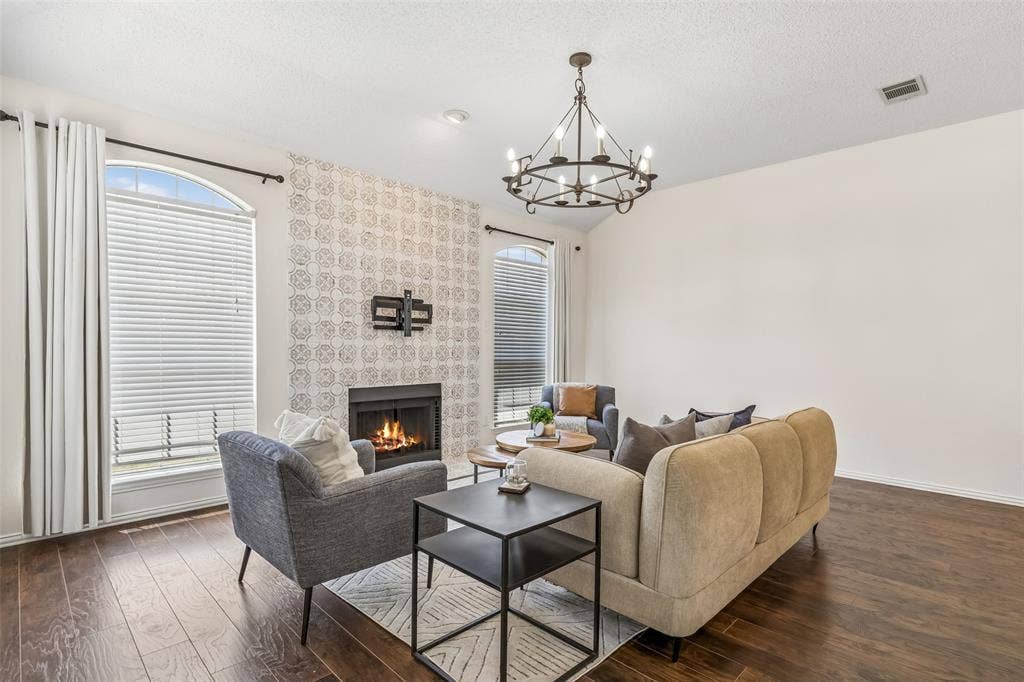 2108 Monticello Circle, Plano, TX 75075 2108 Monticello Circle, Plano, TX 75075