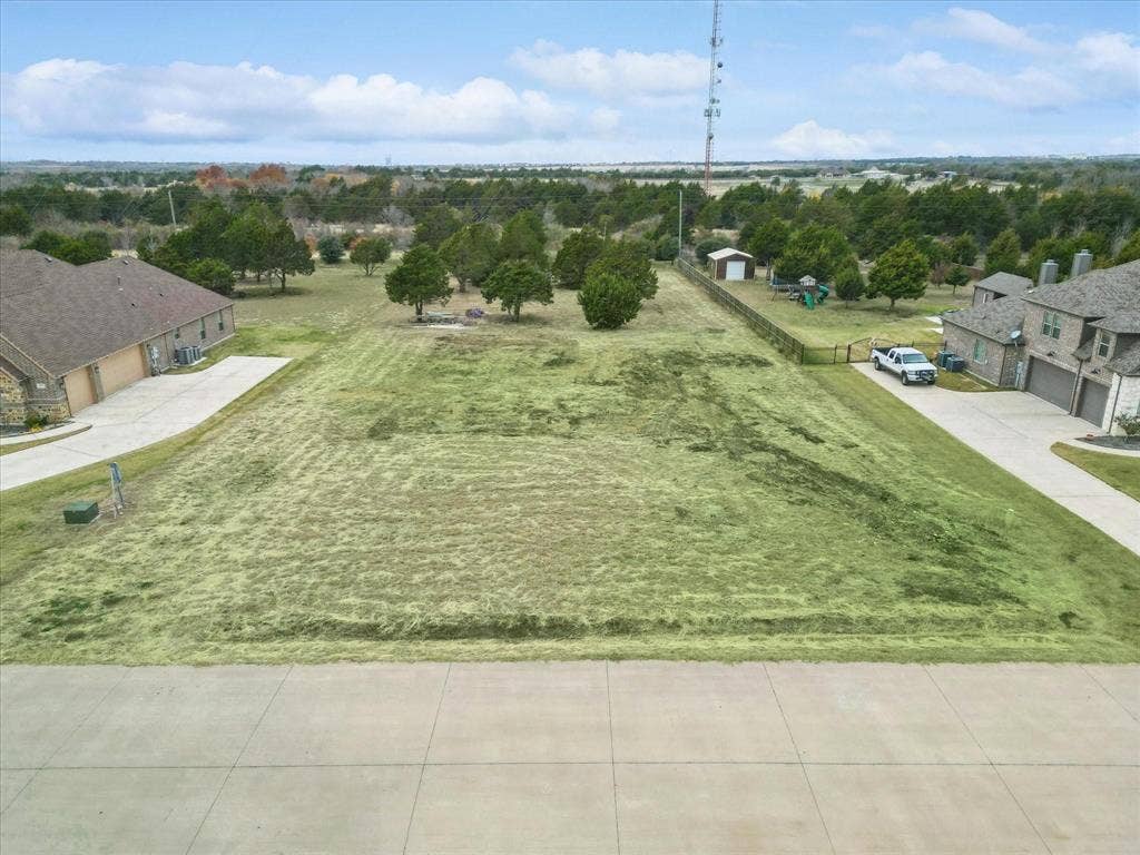 4331 Roberts Lane, Midlothian, TX 76065 4331 Roberts Lane, Midlothian, TX 76065