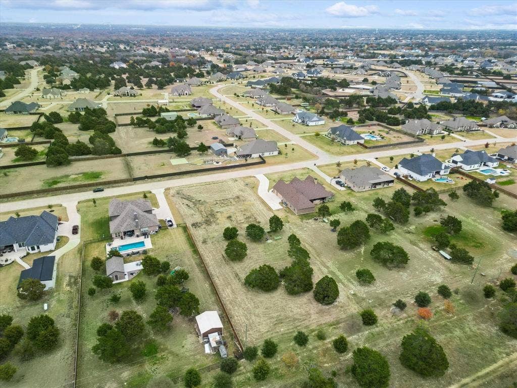 4331 Roberts Lane, Midlothian, TX 76065 4331 Roberts Lane, Midlothian, TX 76065