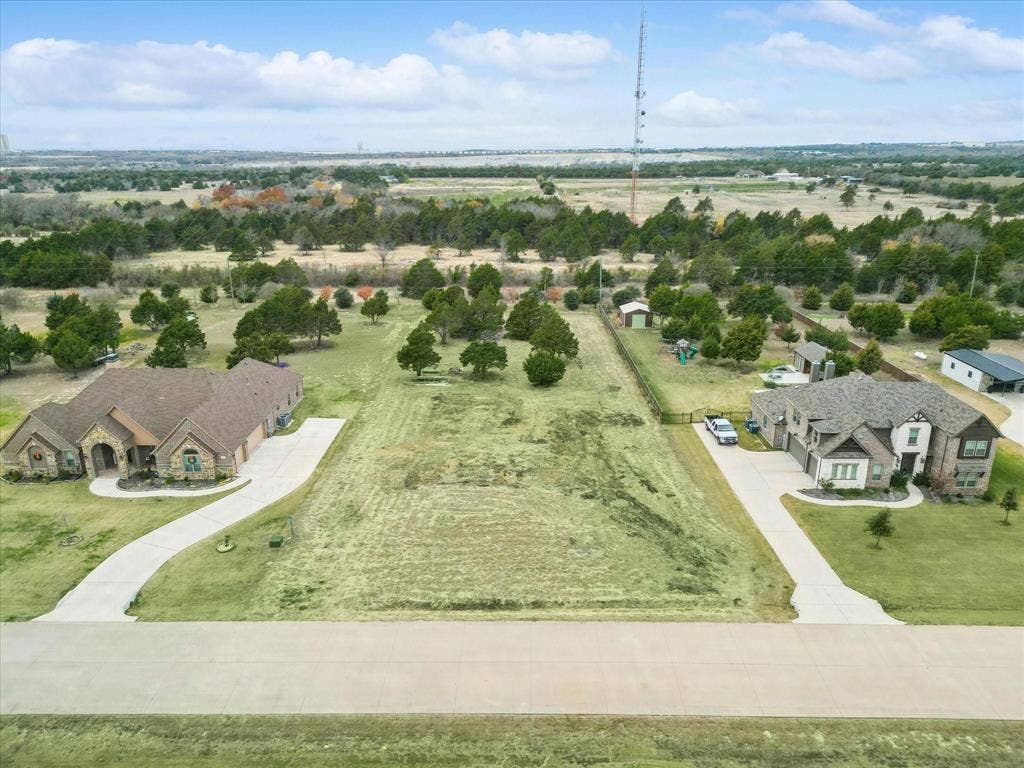4331 Roberts Lane, Midlothian, TX 76065 4331 Roberts Lane, Midlothian, TX 76065