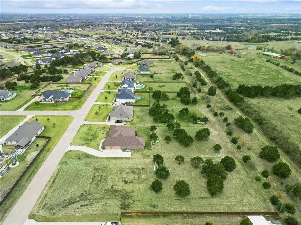 4331 Roberts Lane, Midlothian, TX 76065 4331 Roberts Lane, Midlothian, TX 76065