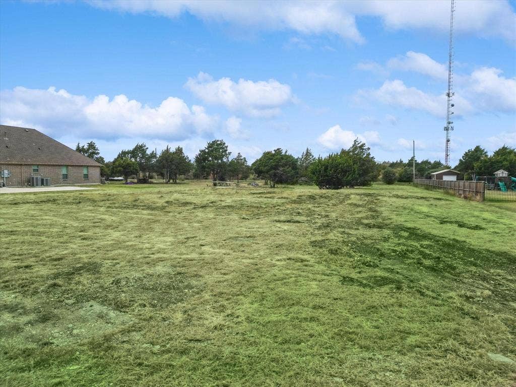 4331 Roberts Lane, Midlothian, TX 76065 4331 Roberts Lane, Midlothian, TX 76065