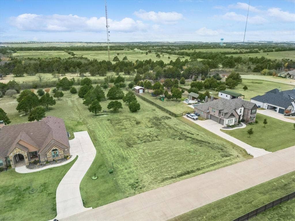 4331 Roberts Lane, Midlothian, TX 76065 4331 Roberts Lane, Midlothian, TX 76065