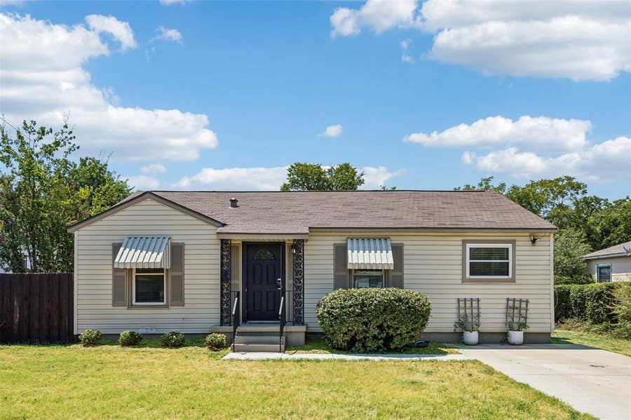 Property photo for 4426 Kelton Drive, Dallas, TX
