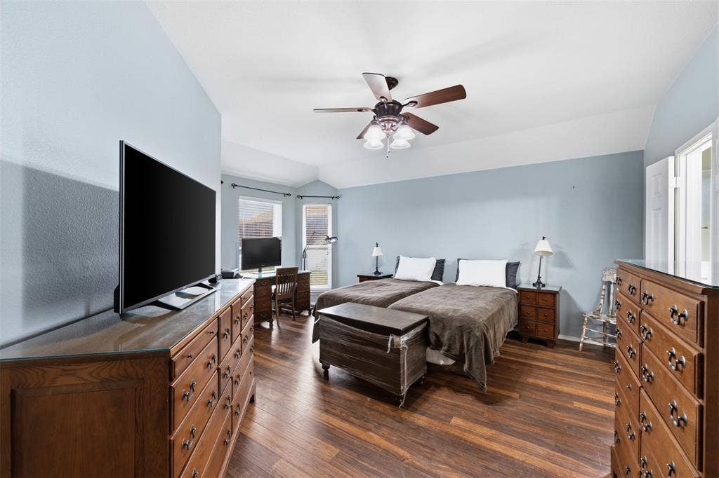 3221 Canary Lane, Midlothian, TX 76065