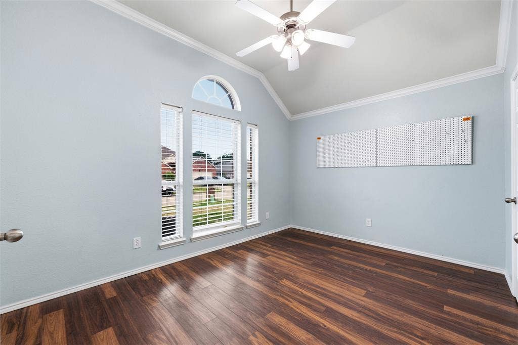 3221 Canary Lane, Midlothian, TX 76065