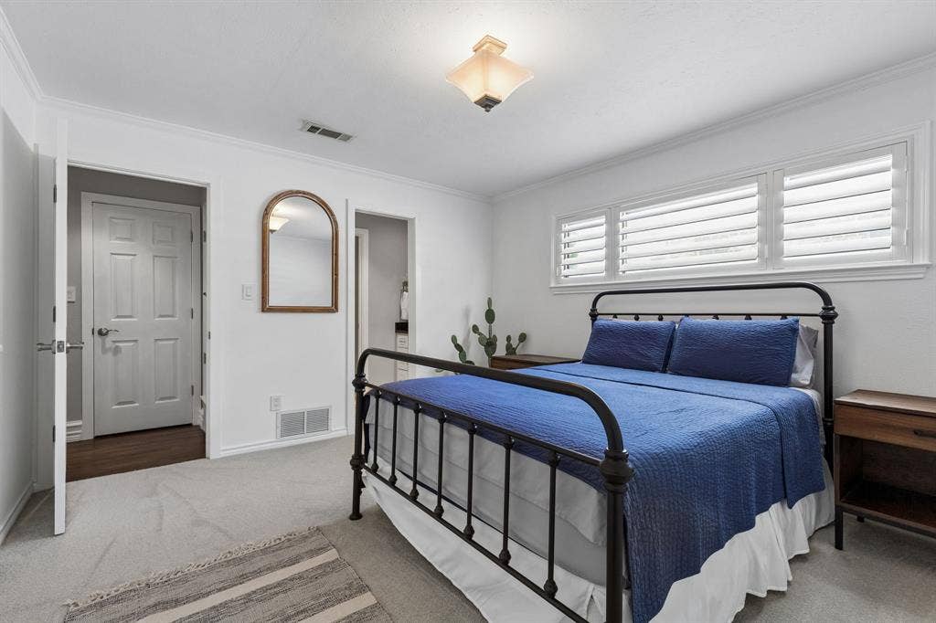 6015 Shetland Drive, Dallas, TX 75230 One of 2 large secondary bedrooms connected by jack and jill bath.