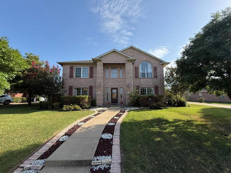 Property photo for 222 Glen Ridge Drive, Murphy, TX