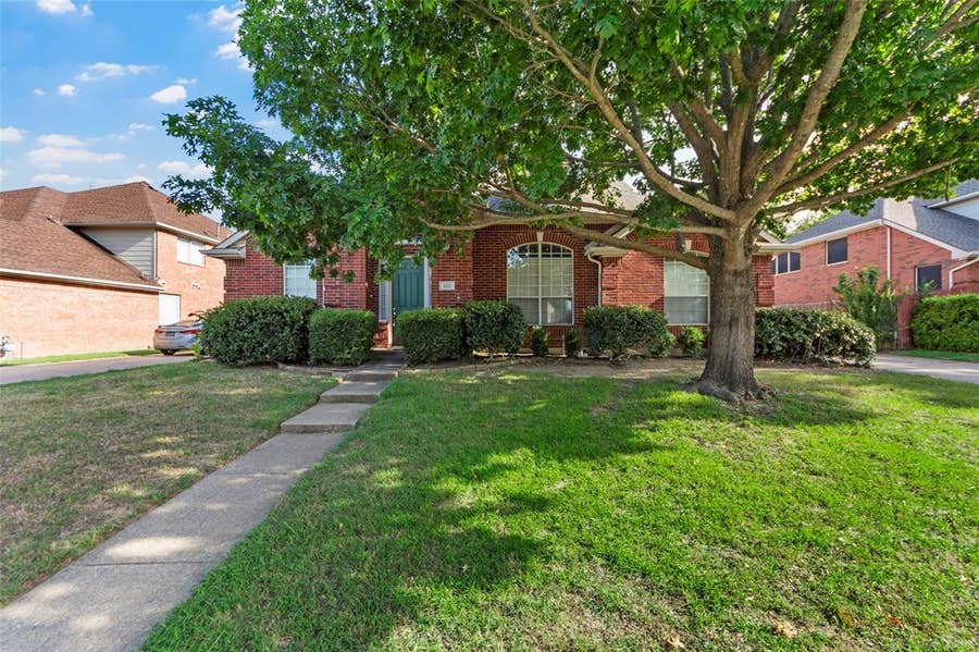 Property photo for 112 Sweetgum Drive, Murphy, TX