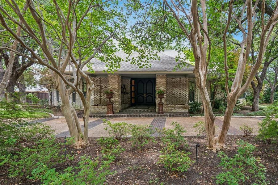 Property photo for 7276 Lupton Circle, Dallas, TX