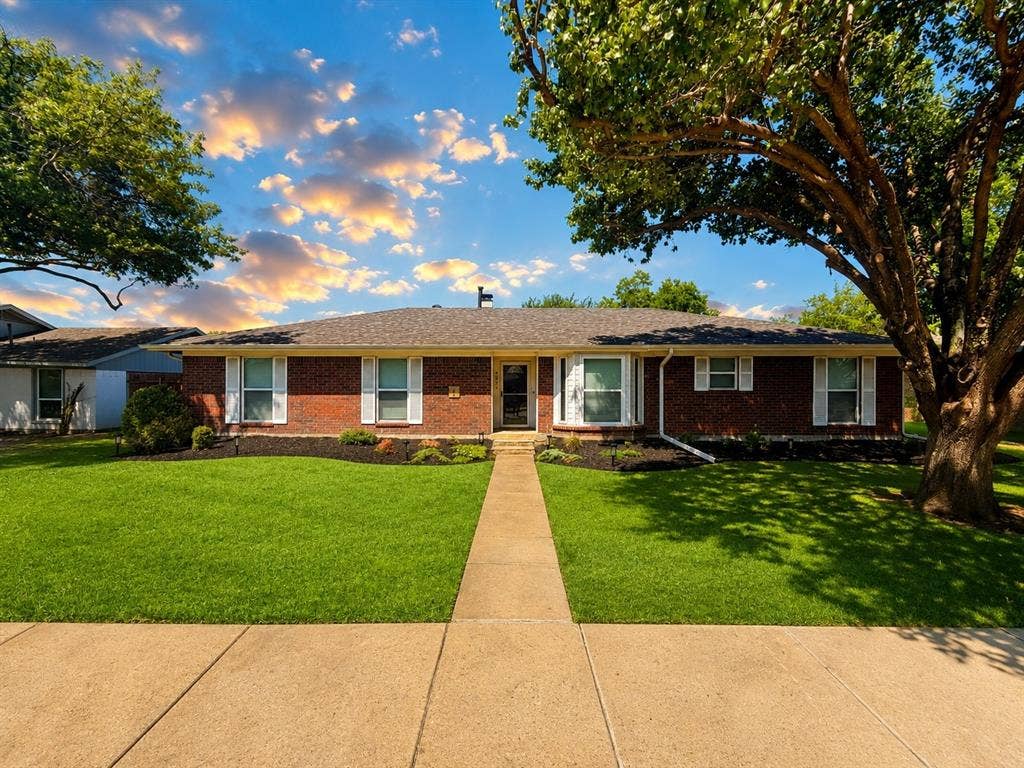 4213 Cheyenne Drive, Rowlett, TX 75088 Gorgeous curb appeal
