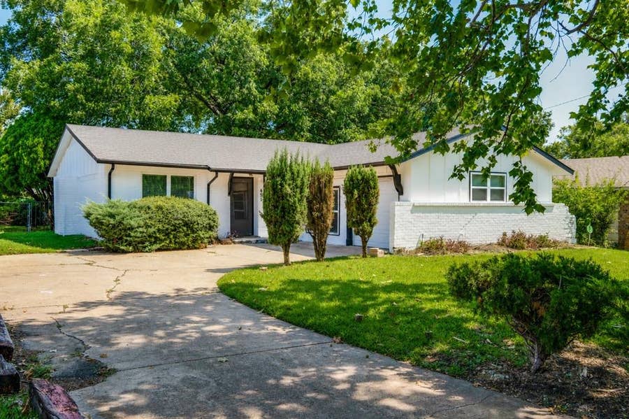 Property photo for 451 Southport Drive, Dallas, TX