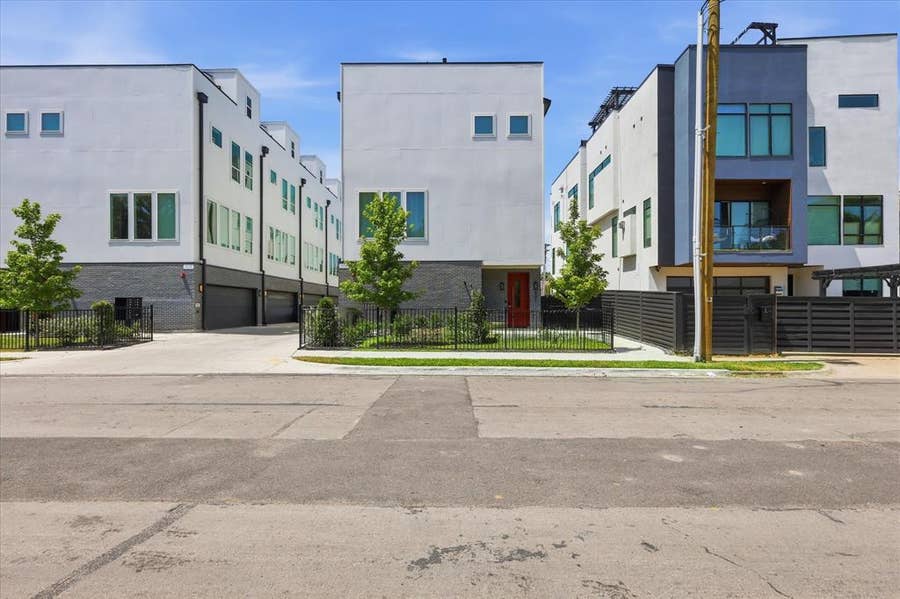 Property photo for 2015 California Drive, #105, Dallas, TX