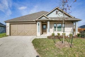 Property photo for 313 Ember Circle, Waxahachie, TX