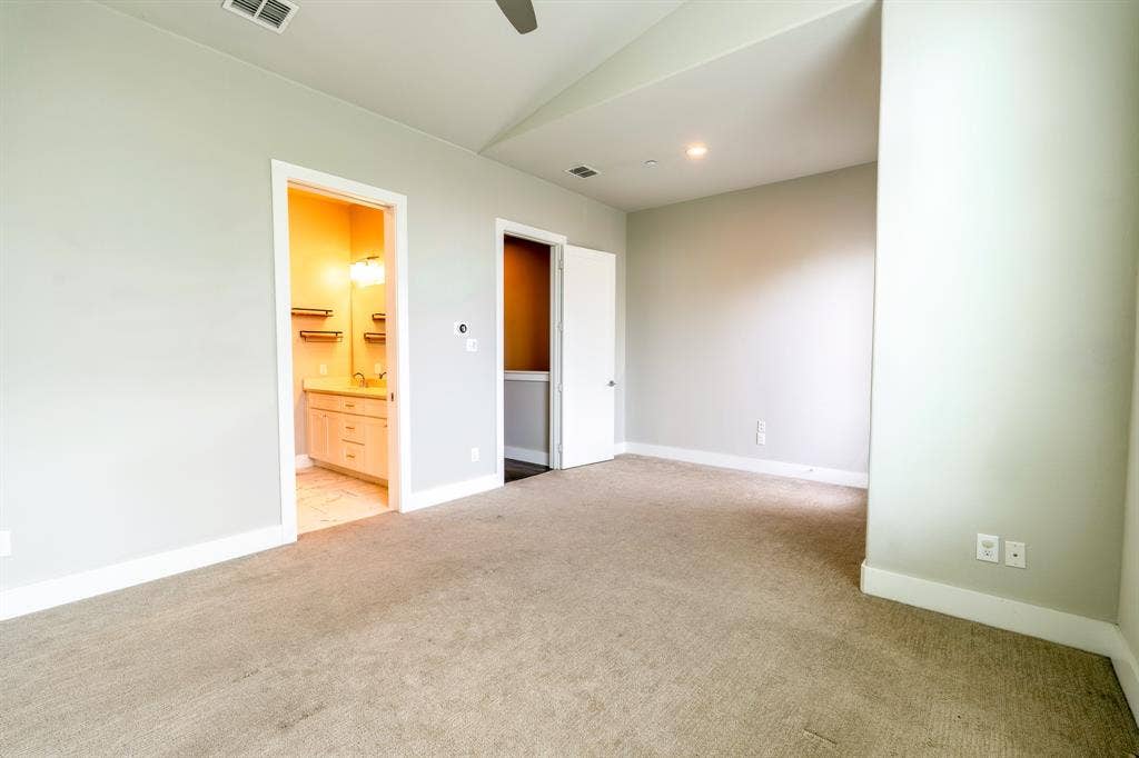 2514 Vintage Street, Farmers Branch, TX 75234 Primary bedroom